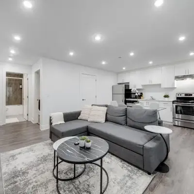 Modern 2Bed Suite Near Capilano Bridge & Trails