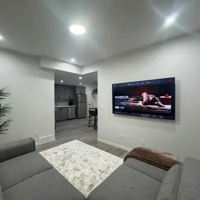Rockies Golden Retreat 2BR Suite at Glacier Ridge NW Calgary