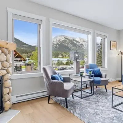 Newly Renovated 3BR Condo with Hot Tub and MTN Views
