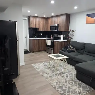 YYC Cozy Suites