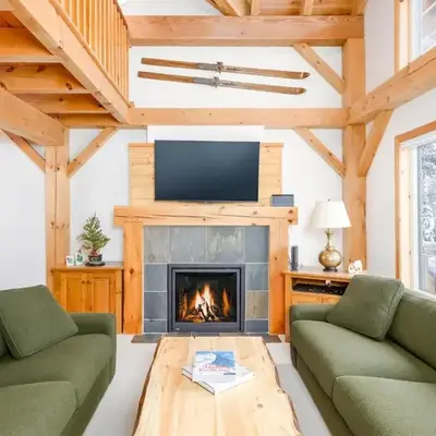 Alpine Timbers 2 Luxury Chalet with Hot Tub