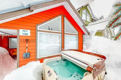 Gallery image of Snow Pines #116D in Big White