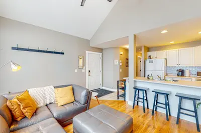 Gallery image of Snow Pines #116D in Big White