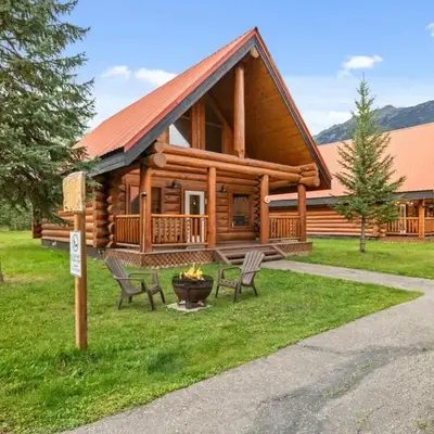 Rustic Chalet Perfect Getaway for Groups