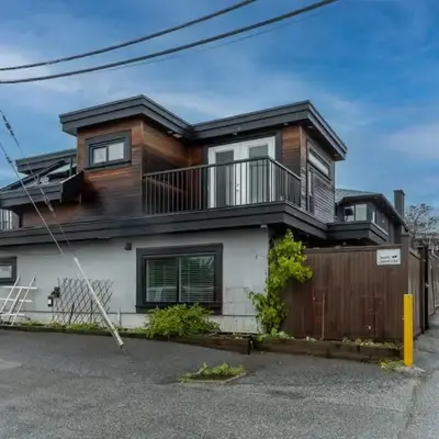 Large 3 Bedroom Laneway House