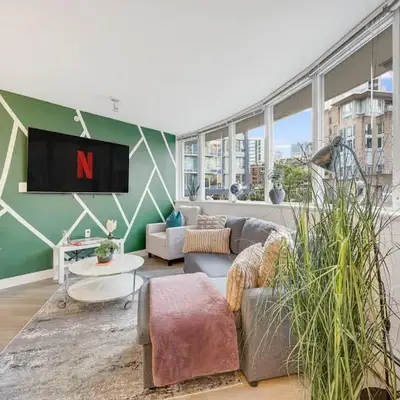 Stylish 2BR Downtown Condo By Arena Free Parking