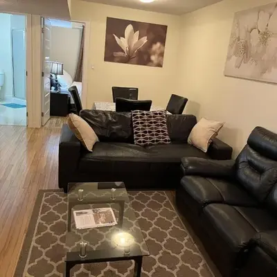 Modern 2 BR Vacation Home Near West Edmonton Mall