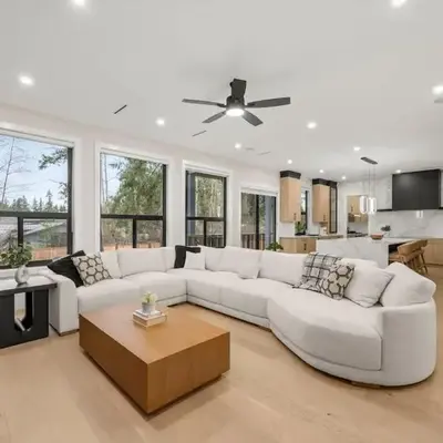 Luxury 5BR Modern Home Huge Open Layout