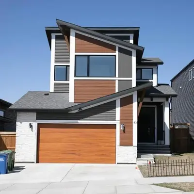 Scenic Cochrane Family Home