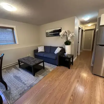 2-Bedroom Private Suite near VIU