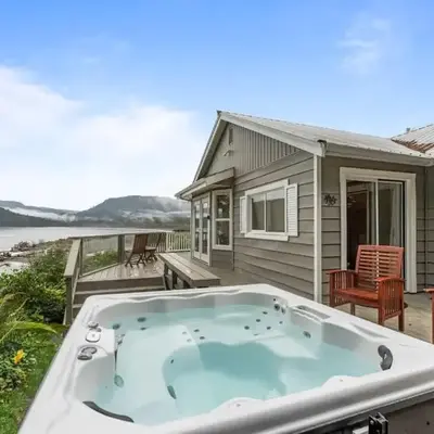 Hot tub - Sauna - Panoramic Ocean View THE POINT - Pet Friendly