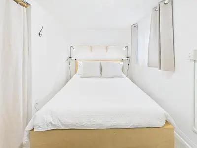 Gallery image of The Hawthorne House Hideaway in Oak Bay