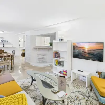 The Hawthorne House Hideaway