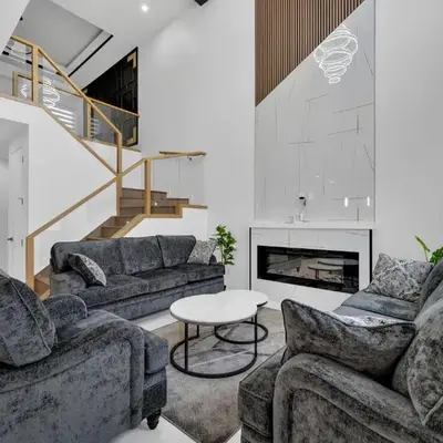 3 Bedrooms Brand New Luxury Home Close to Amenity