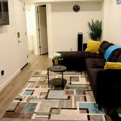 Cozy and Private Guest Suite in West Edmonton