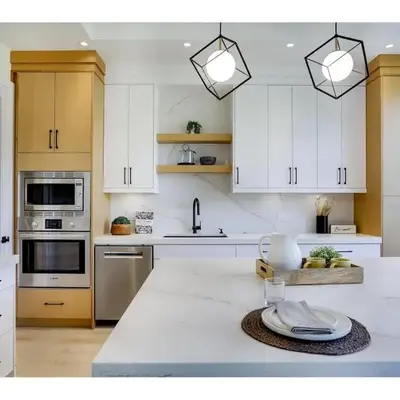 BRAND NEW LUXURY 4 Beds 4 baths Home Langley Perfect for Families and Groups