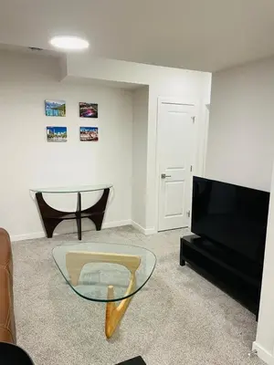Gallery image of Modern Comfort in NW Calgary in Calgary