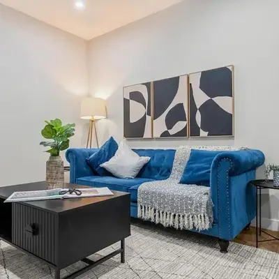 Herron Rise Luxury 1 Bedroom Basement Suite