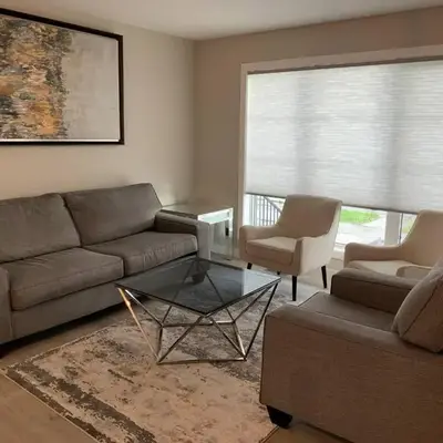 New townhouse in Red Deer -Family retreat