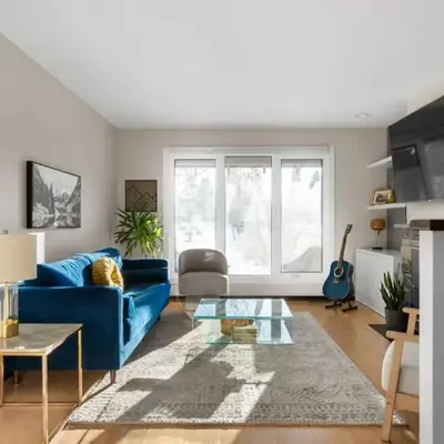 Bright and Welcoming Mount Pleasant Home