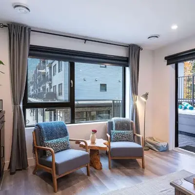 Tu Casa - 2 Bedroom Condo with Private Hot tub
