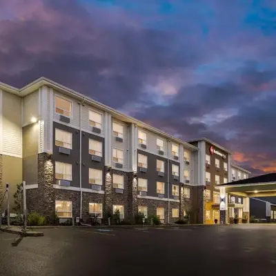 Best Western Plus Lacombe Inn and Suites