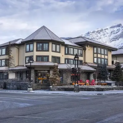 Elk + Avenue Hotel