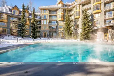 Gallery image of Cascade Lodge in Whistler