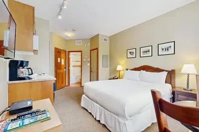 Gallery image of Cascade Lodge in Whistler