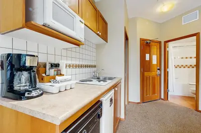 Gallery image of Cascade Lodge in Whistler