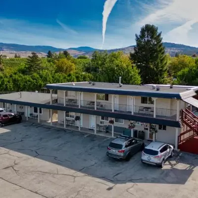 Maple Leaf Motel & RV Park Resort