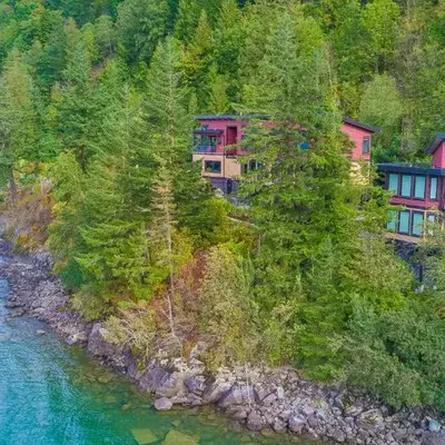 The Lodge on Harrison Lake