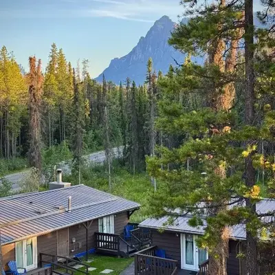 Sunwapta Falls Rocky Mountain Lodge