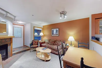 Gallery image of Glacier's Reach 115b in Whistler