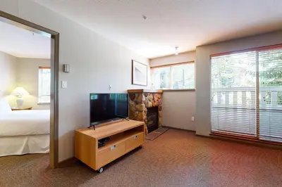 Gallery image of Town Plaza, Unit 256 in Whistler