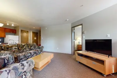 Gallery image of Town Plaza, Unit 256 in Whistler