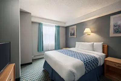 Gallery image of Travelodge by Wyndham Edmonton Airport in Leduc