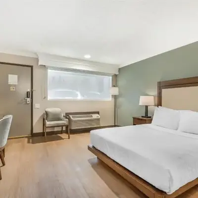 Best Western PLUS Burnaby Hotel