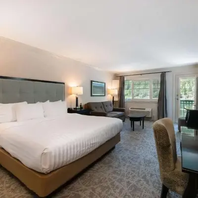 Prestige Lakeside Resort