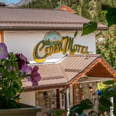 Cedar Motel