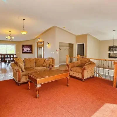 Misty Mountain Inn & Suites