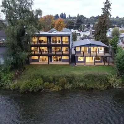 Chateau Riverside