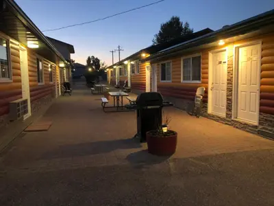 Gallery image of Alpine motel in Rocky Mountain House