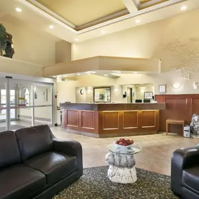 Super 8 by Wyndham High Level AB