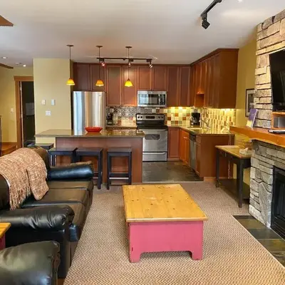 Pinnacle Ridge Condos by Fernie Central Reservations