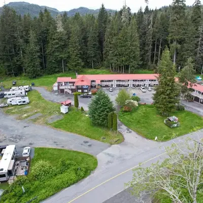 Pioneer Inn by the River
