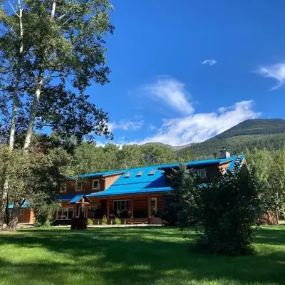 Cougar Mountain Lodge and Resort Cabin Rentals