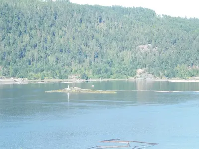 an island in the middle of a body of water at Outdoor Lovers in Port Alberni