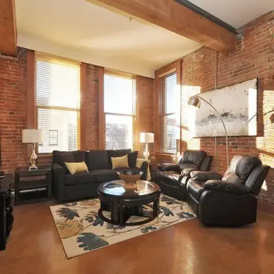 Gorgeous Luxury 2 Bedroom 2 Bath Condo In Old Town Victoria