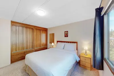 Gallery image of Lazy Dayz Cottage in Christina Lake